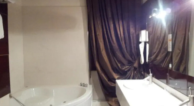 Люкс с балконом Hotel Valentino