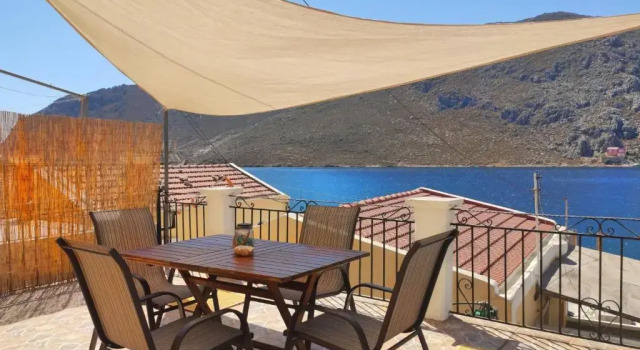 Коттедж с 2 комнатами Gompos Apartment - Cozy Apartment next to the sea - Amazing Sea View