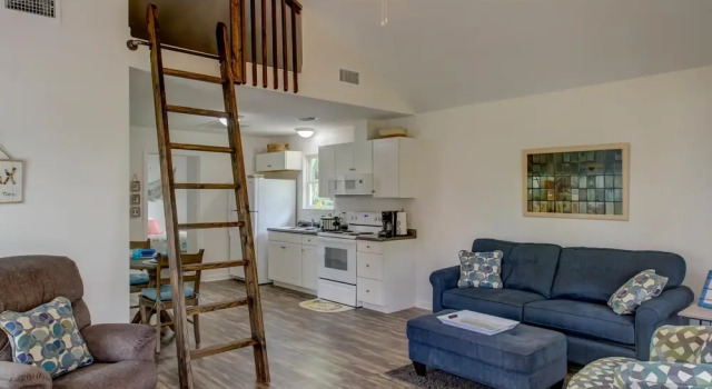 Четырёхместный коттедж с балконом Coconut Cottage - 1109 Chaumont