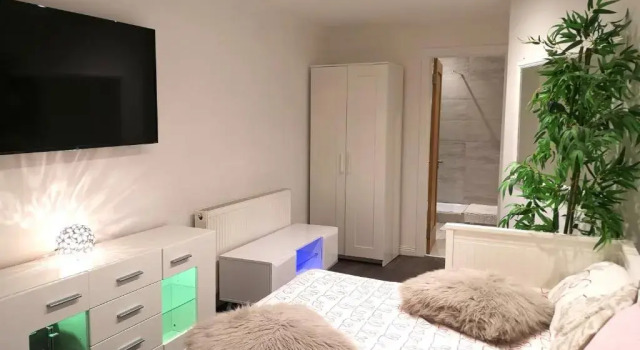New SLEEP 4 COSY HOME, Забронировать Отель Отели Исторического графства Суссекса с парковкой, Парковка