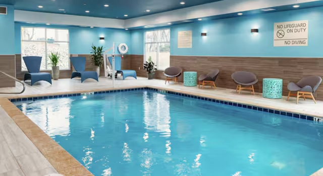 Hampton Inn & Suites Cadillac, Book Hotel Cadillac Michigan