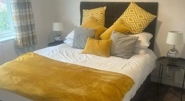 Коттедж Spacious 2BR House With Sofa Bed & Parkin