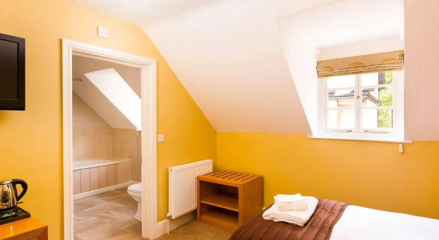 The Inn at Woodhall Spa, Varaa Lomakeskus All inclusive -hotellit kohteessa Merseyside, All Inclusive