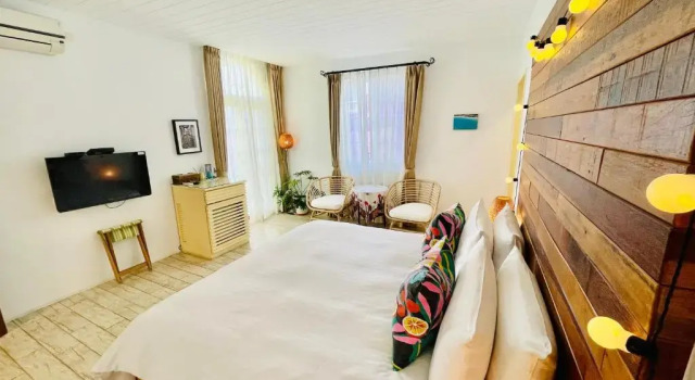 Двухместный номер Standard с балконом SpoonDrift Hostal Kenting