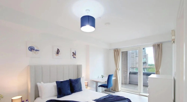 Deluxe Serviced Three Bedroom Apartment