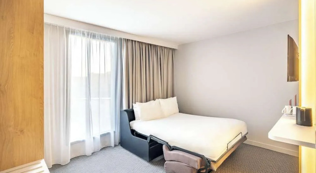 Holiday Inn Express Paris - Poissy by IHG, Book Hotel Poissy Yvelines
