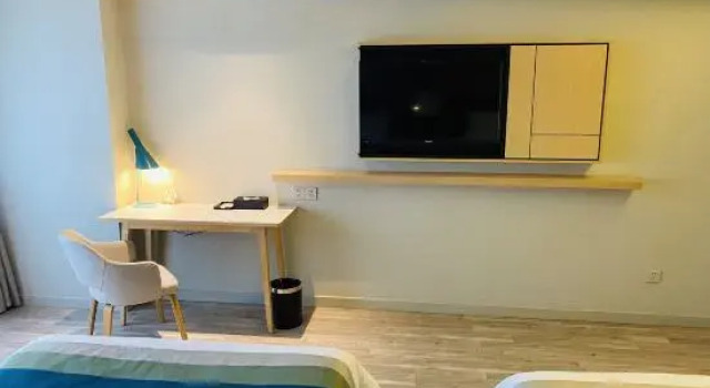 Homeinn Selected Hotel (Linyi Yihe Road Metro Store), Prenota Hotel Hotel a Shandong con parcheggio, Parcheggio
