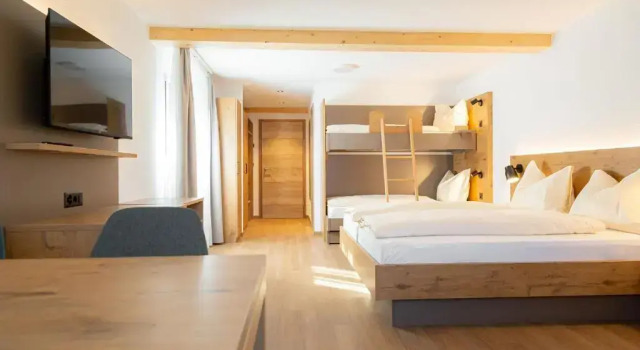 Семейный номер Superior Hotel Olympica