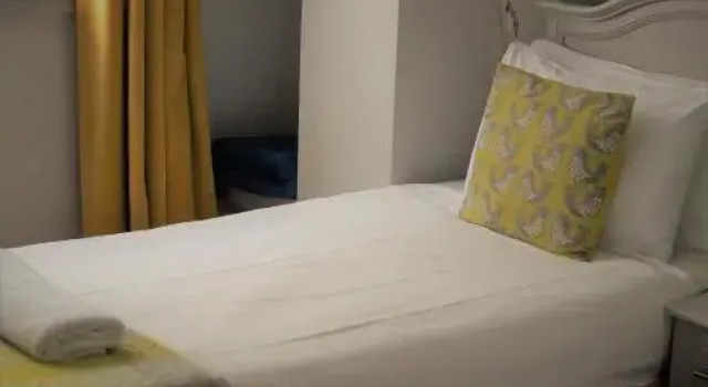 The Waterfront Townhouse Accommodation, Book Hotel Kilkenny 