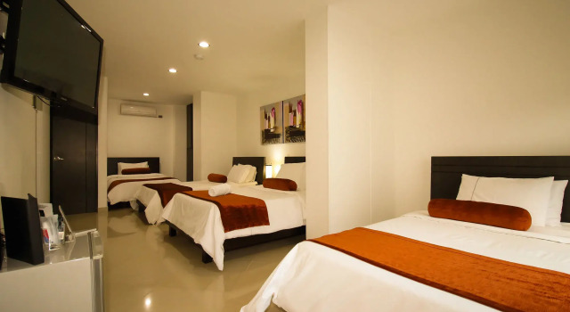 Hotel El Portón de San Joaquín, Забронировать Отель Отели в центре Медельин, в центре, Парковка