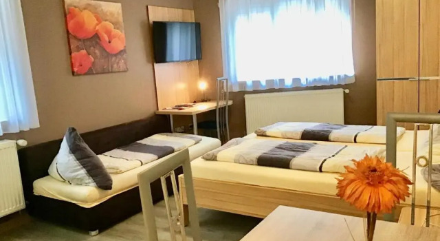 Pension am Schlossberg, Prenota Hotel Reichenberg Distretto della Bassa Franconia