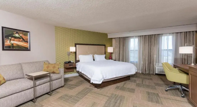 Люкс Hampton Inn Mount Pleasant