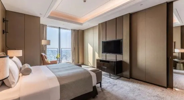 Люкс с красивым видом из окна Golden Eagle Summit Hotel Kunshan