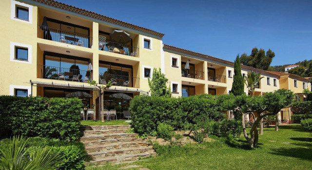 Stylish apartment with AC, located on a beautiful bay, Забронировать Апартаменты/квартира Райоль-Канадель-сюр-Мер Mimosa Road