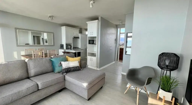 Beachfront apartment with endless views!