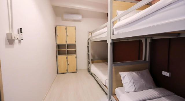 Кровать в общем номере (женский номер) Local Time Bangkok - Hostel