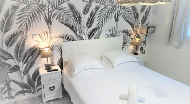 Двухместный номер Standard Les Jardins de Bormes, hôtel adult only avec sauna & jacuzzi