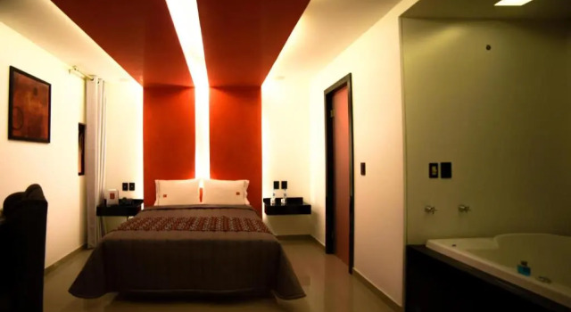 Suite Six Hotel Guadalajara Expiatorio