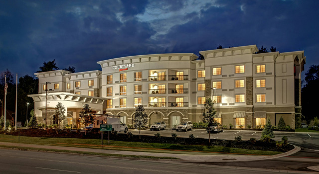 Courtyard by Marriott Boone, Book Hotel Boone Appalachian Mountains