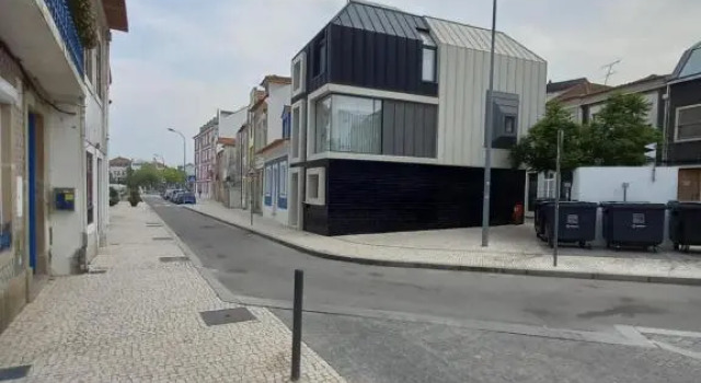 Casa Aveiro Modern House