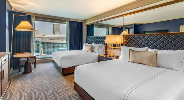Четырёхместный номер Premier Omni Oklahoma City Hotel