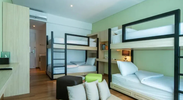 Четырёхместный номер Yans House Hotel