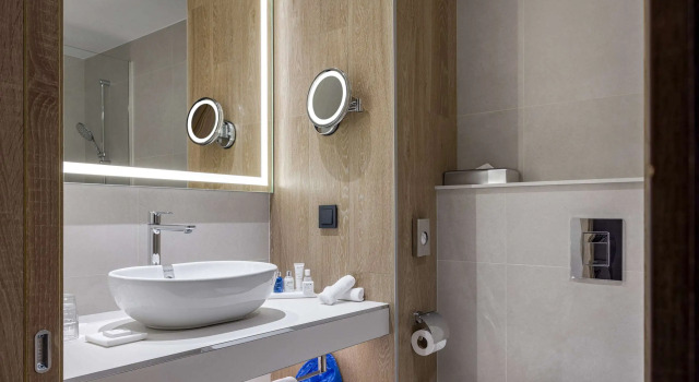 Полулюкс Отель Radisson Blu