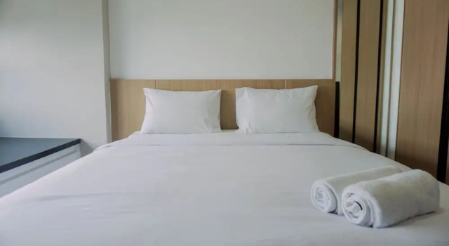 Студия Well Furnished And Comfy Studio Collins Boulevard Apartment
