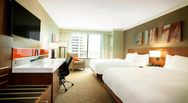 Четырёхместный номер Standard Delta Hotels by Marriott London Armouries