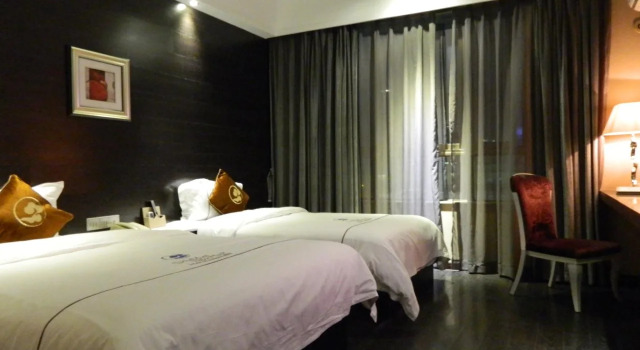 Shuiyue Nianhua Hotel