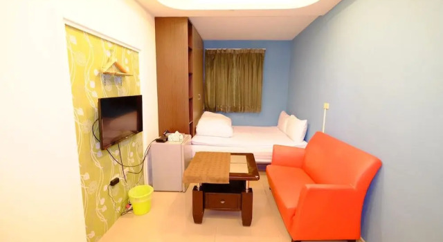 Fengjia Naked Home
