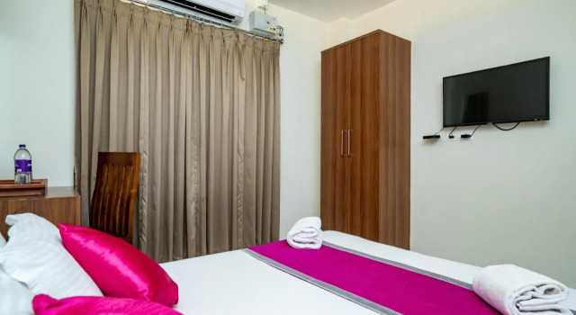 Nexstay Treats Inn, Book Hotel Calicut New Delhi
