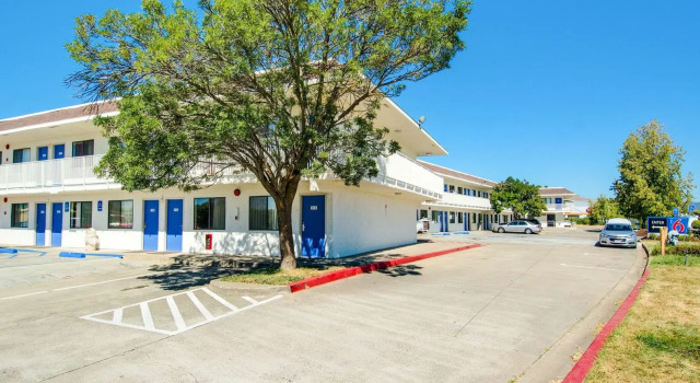 Motel 6 Redding, CA - North