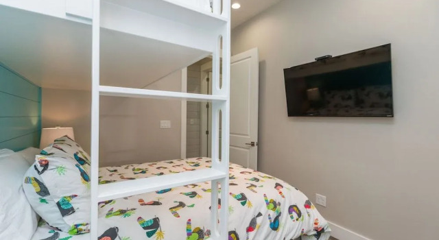152 Sea Rocket Ln House - 3 Br home by RedAwning, Забронировать Дом для отпуска Отели Mustang Island с парковкой, Парковка
