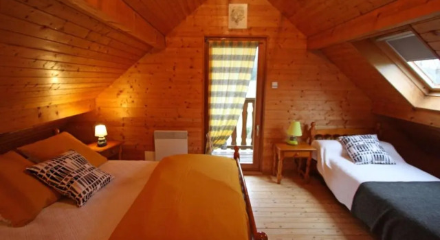 Charmant Chalet Vosgien - Idéal Couple/Curistes - Calme et Nature - Proche Plombières-les-Bains - FR-1-589-230, Book Chalet Villas in Lorraine, Villa