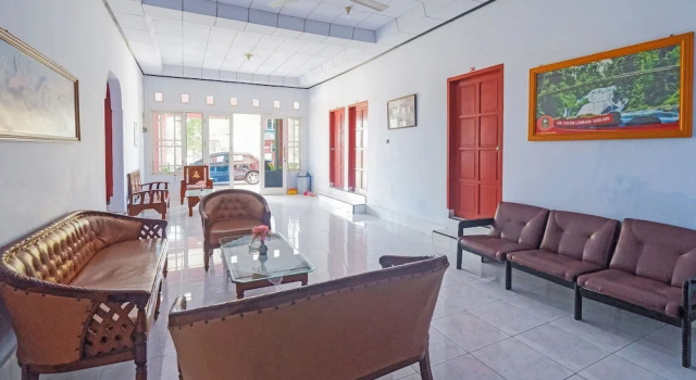 Hotel O Wisma Arwini Syariah Near Benteng Balangnipa, Prenota Hotel Balangnipa 