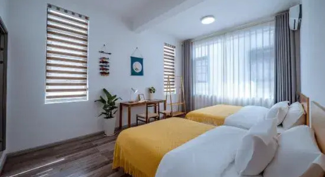 Люкс Dali Qixi Homestay