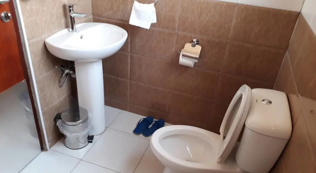 Tiêu chuẩn phòng Namugongo Hotel