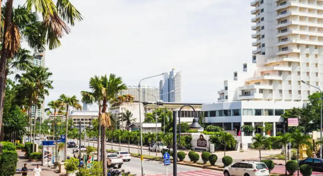 Апартаменты с балконом Atlantis Condo Jomtien Pattaya