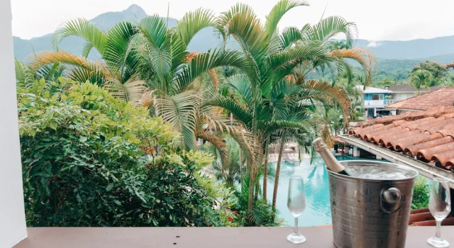 Номер Standard с красивым видом из окна Angra Boutique Hotel