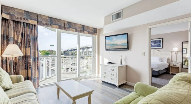 Люкс с 2 комнатами с балконом Harbourgate Marina Club