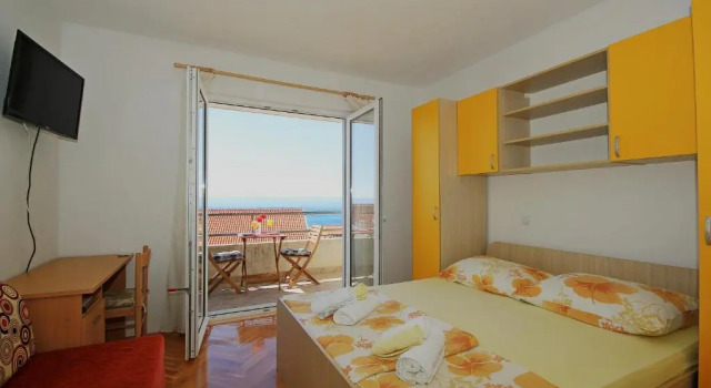 Apartments Adriatika, Varaa Huoneisto Hotellit Split-Dalmatia pysäköinnillä, Pysäköinti