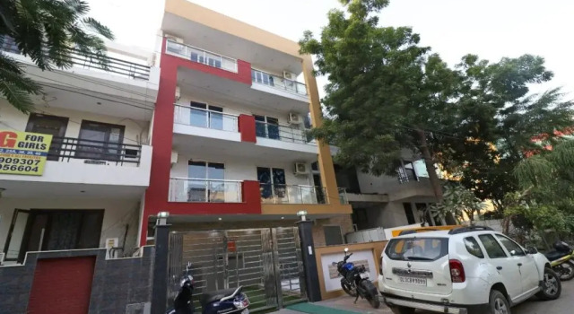 Hotel Azad Square Gurgaon