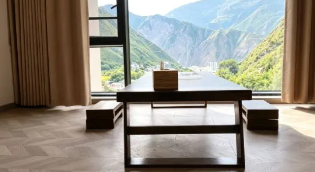 Suite 2 Schlafzimmer Mountain Stream Elegant Residence