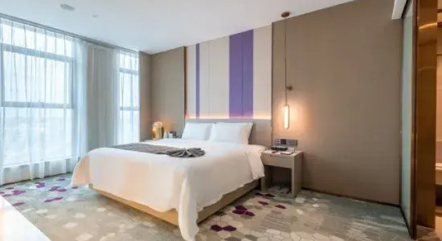 Люкс Business Lavande Hotel (Dongguan Shipai Town Ecological Park)