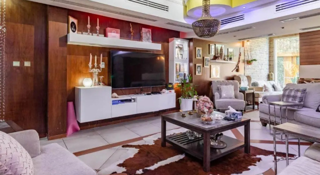 Cheerful 5-Bedroom Villa with Pool, Book Villa Doha Qatar