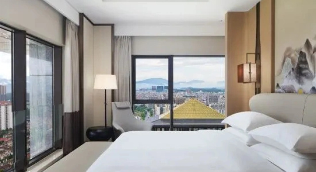 Полулюкс с видом на реку Sheraton Yunfu Xinxing Hotel
