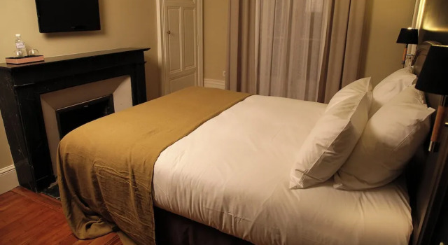 Четырёхместный номер Comfort Hôtel Le Gentleman