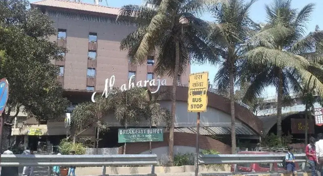 Oyo 618 Maharaja Hotel, Забронировать Отель Мумбай Mumbai Region