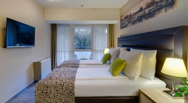 Двухместный номер Premium с балконом Hotel Pinija